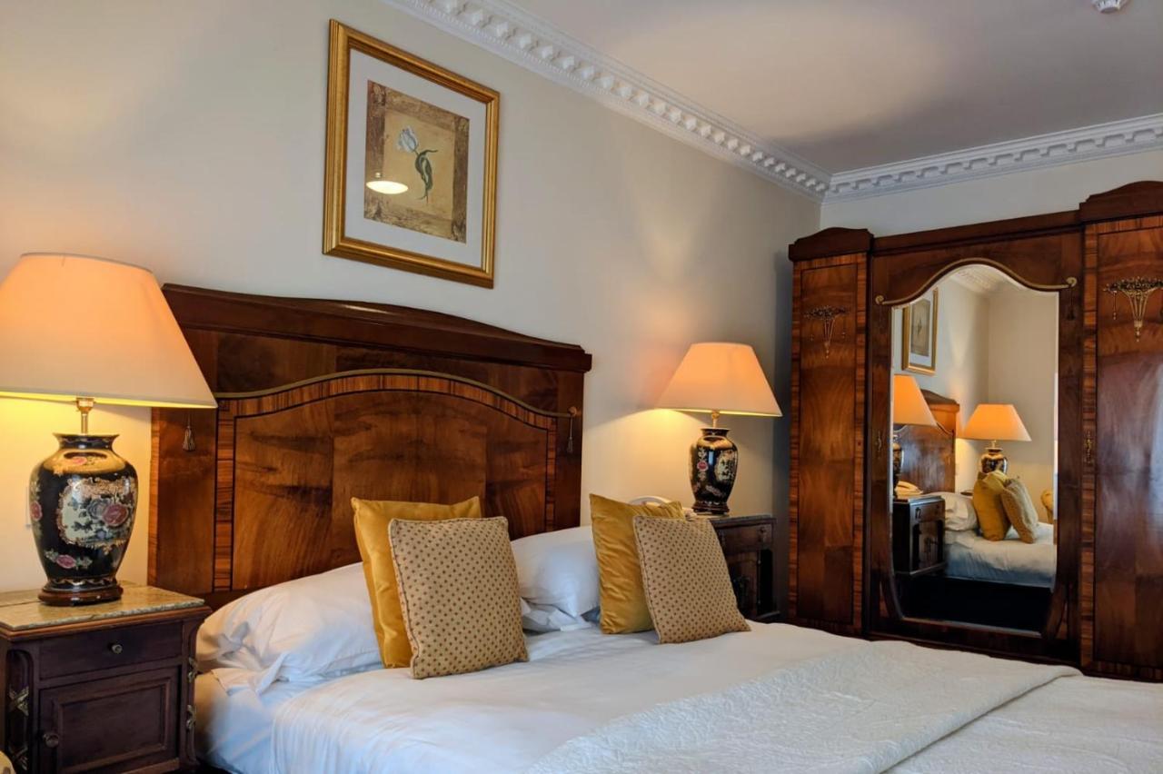 Foley'S Townhouse Killarney Hotel Ngoại thất bức ảnh