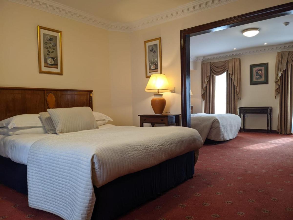 Foley'S Townhouse Killarney Hotel Ngoại thất bức ảnh
