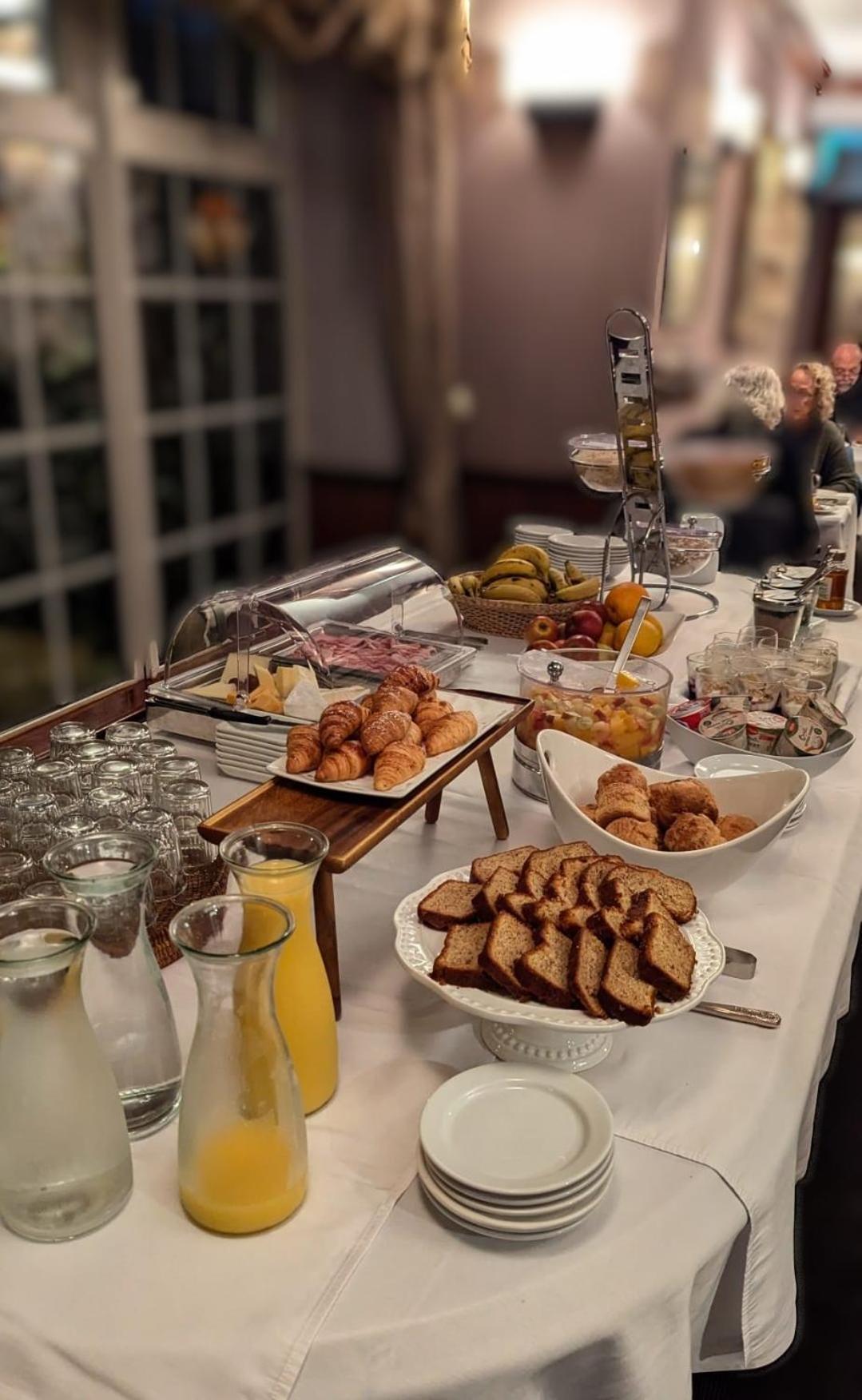 Foley'S Townhouse Killarney Hotel Ngoại thất bức ảnh