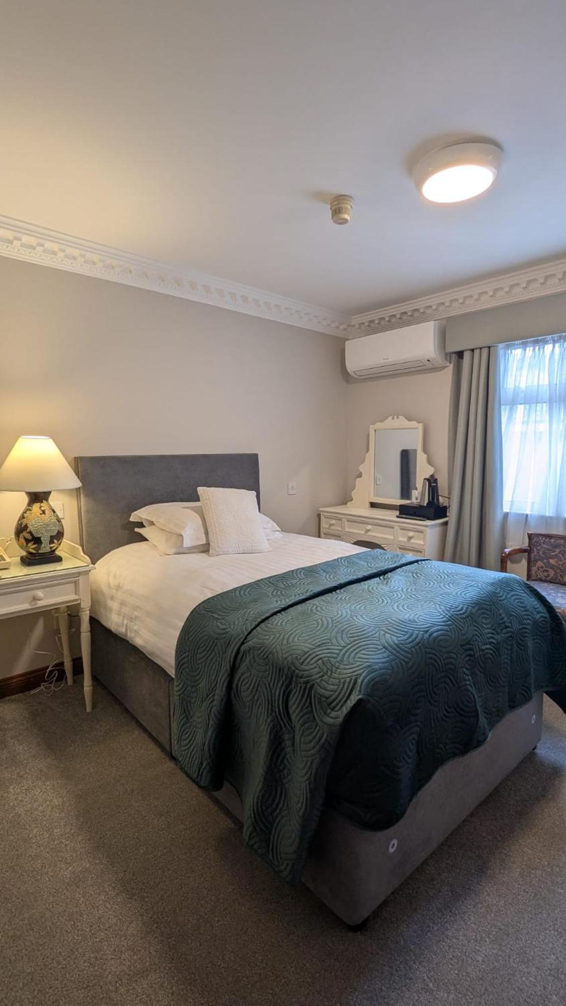 Foley'S Townhouse Killarney Hotel Ngoại thất bức ảnh