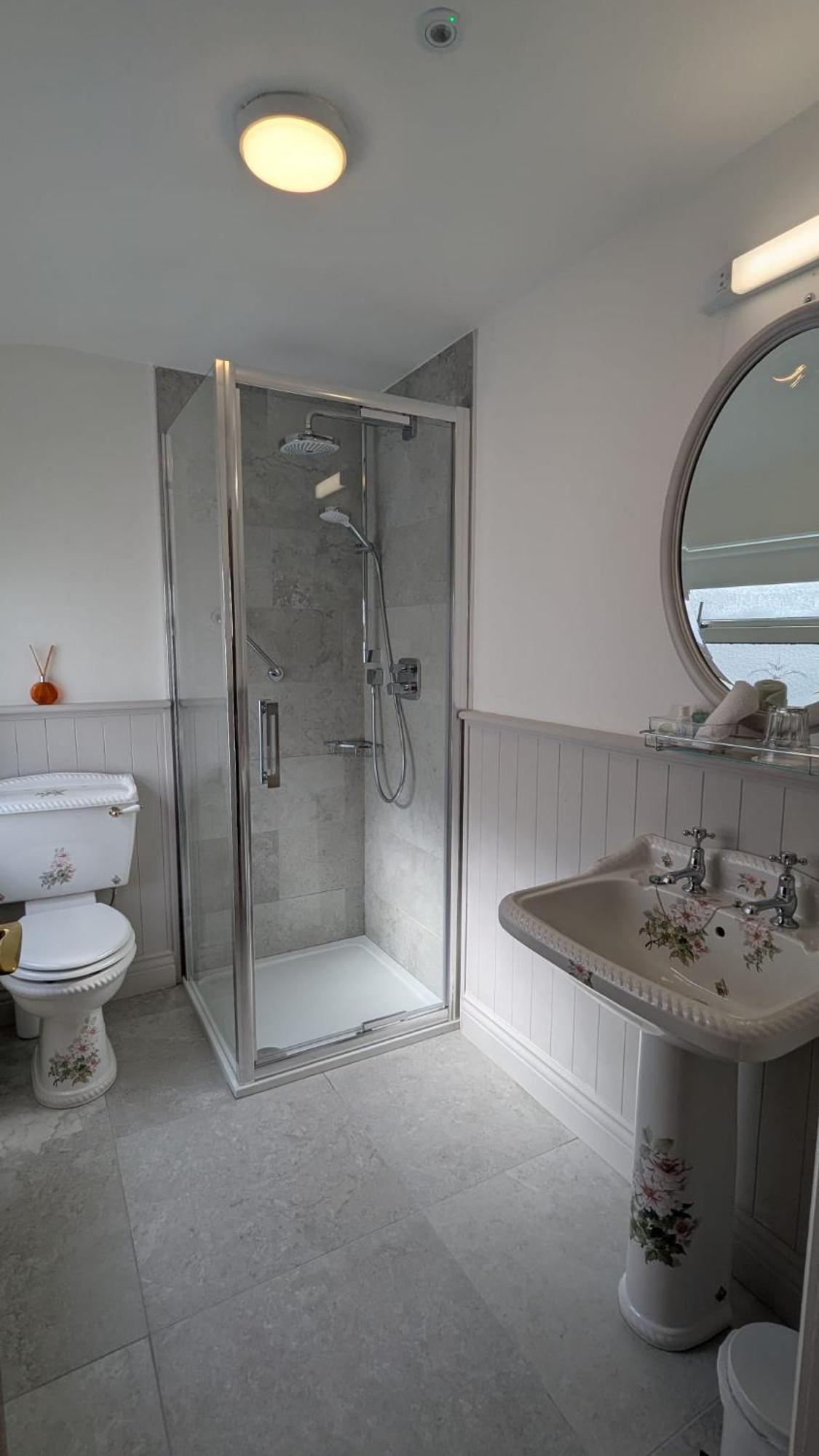 Foley'S Townhouse Killarney Hotel Ngoại thất bức ảnh