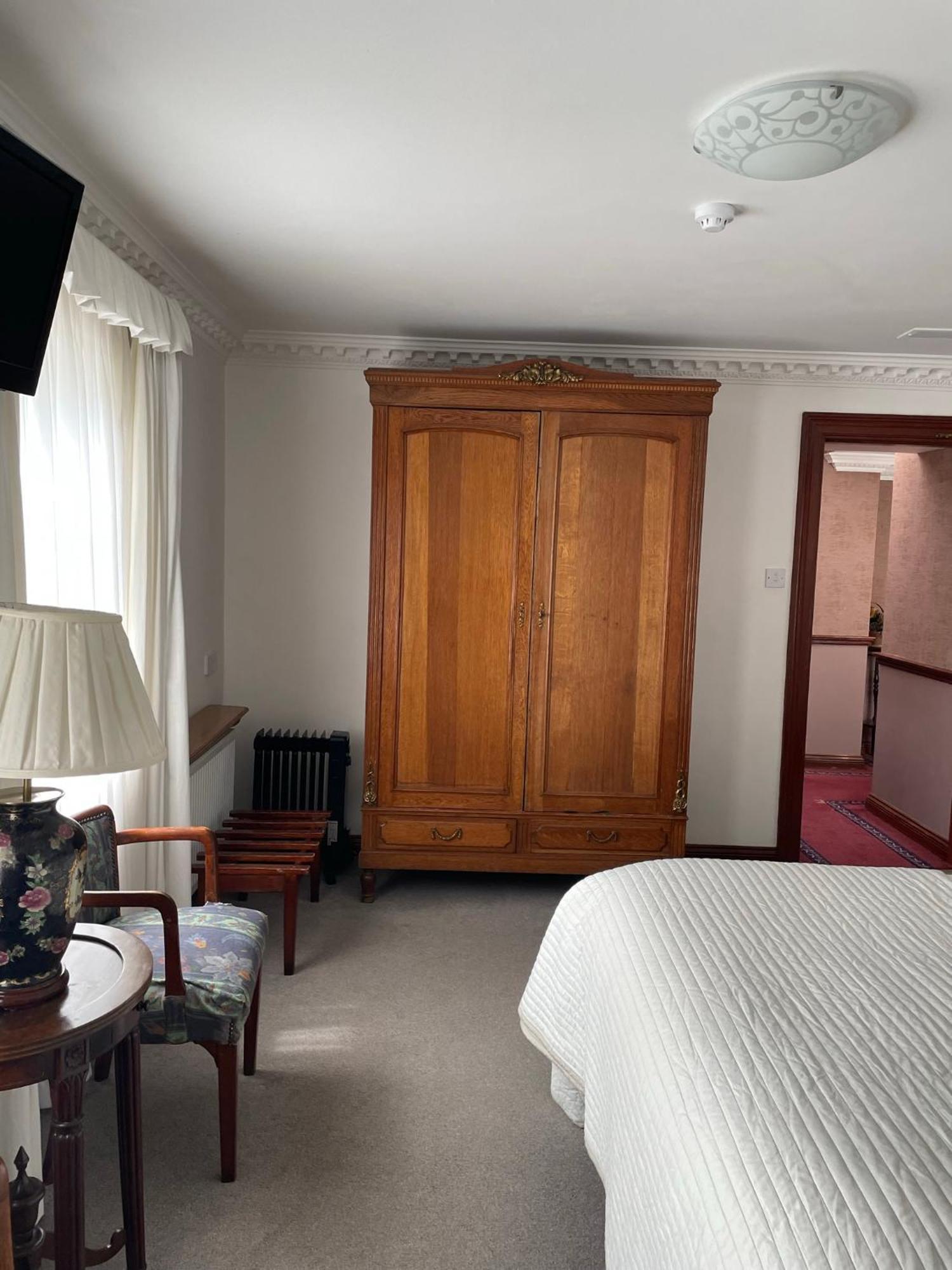 Foley'S Townhouse Killarney Hotel Ngoại thất bức ảnh