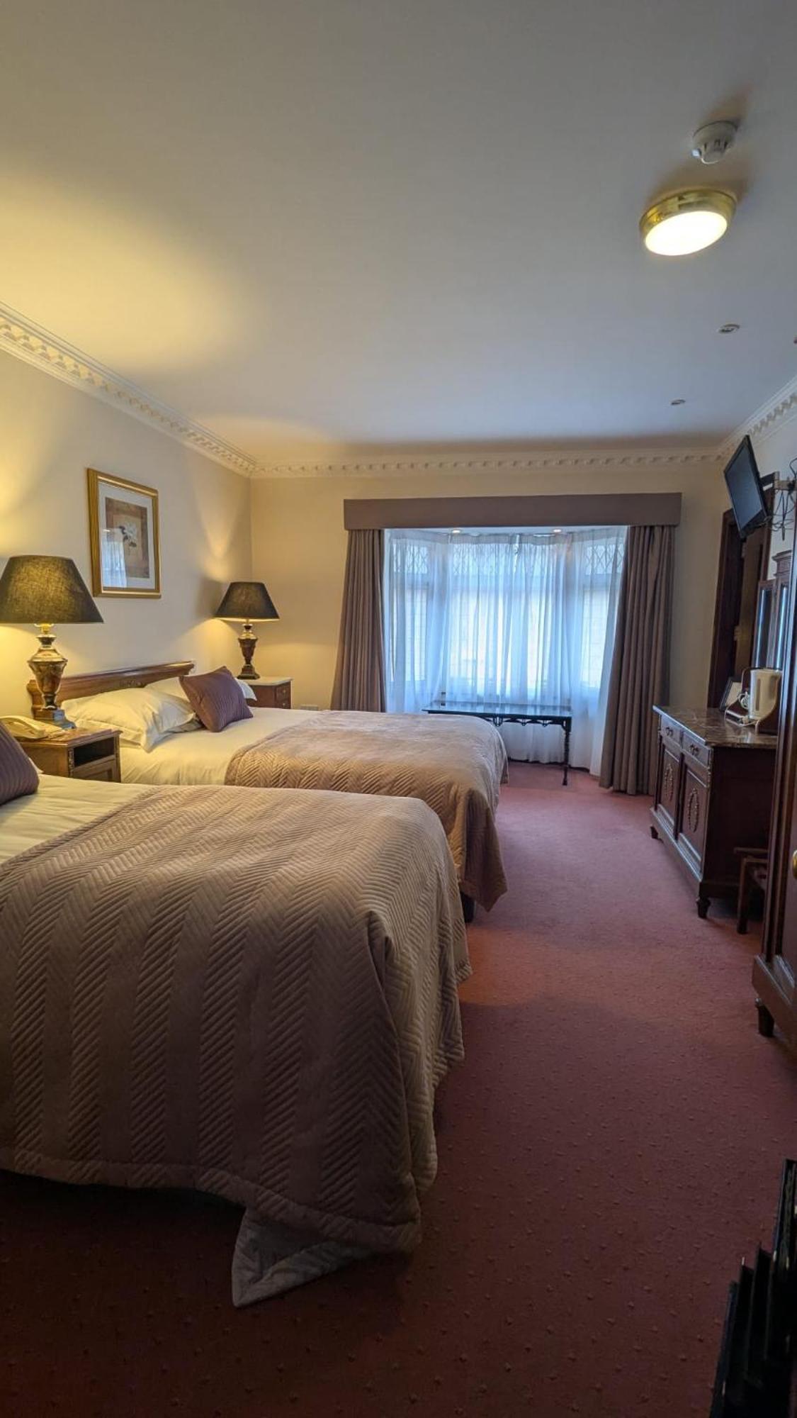Foley'S Townhouse Killarney Hotel Ngoại thất bức ảnh