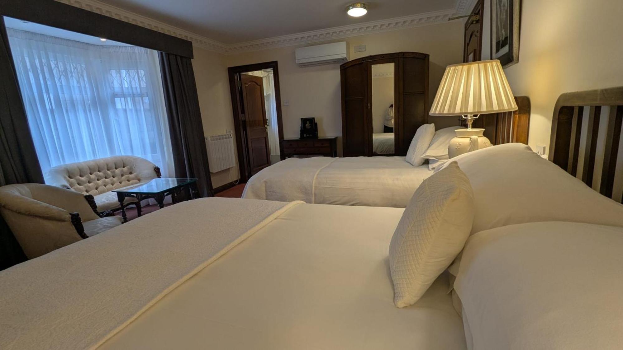 Foley'S Townhouse Killarney Hotel Ngoại thất bức ảnh